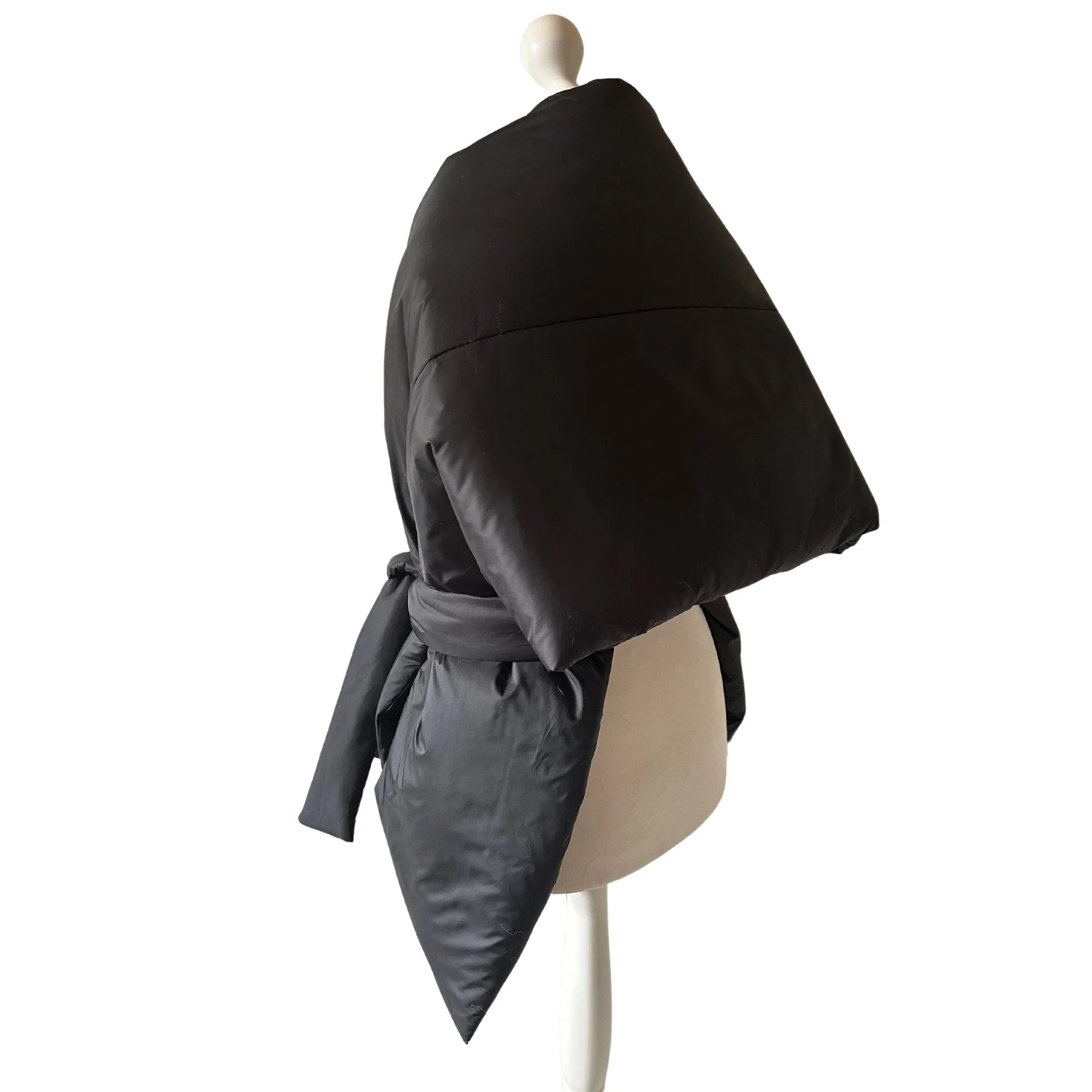 Black Cape Lagre Wide Scarf Puffer 18x70 inch with 2 pocket and Belt. Cape around shoulders wrap. Winter quilted shawl. Warm padded scarf. Down puffy scarves.