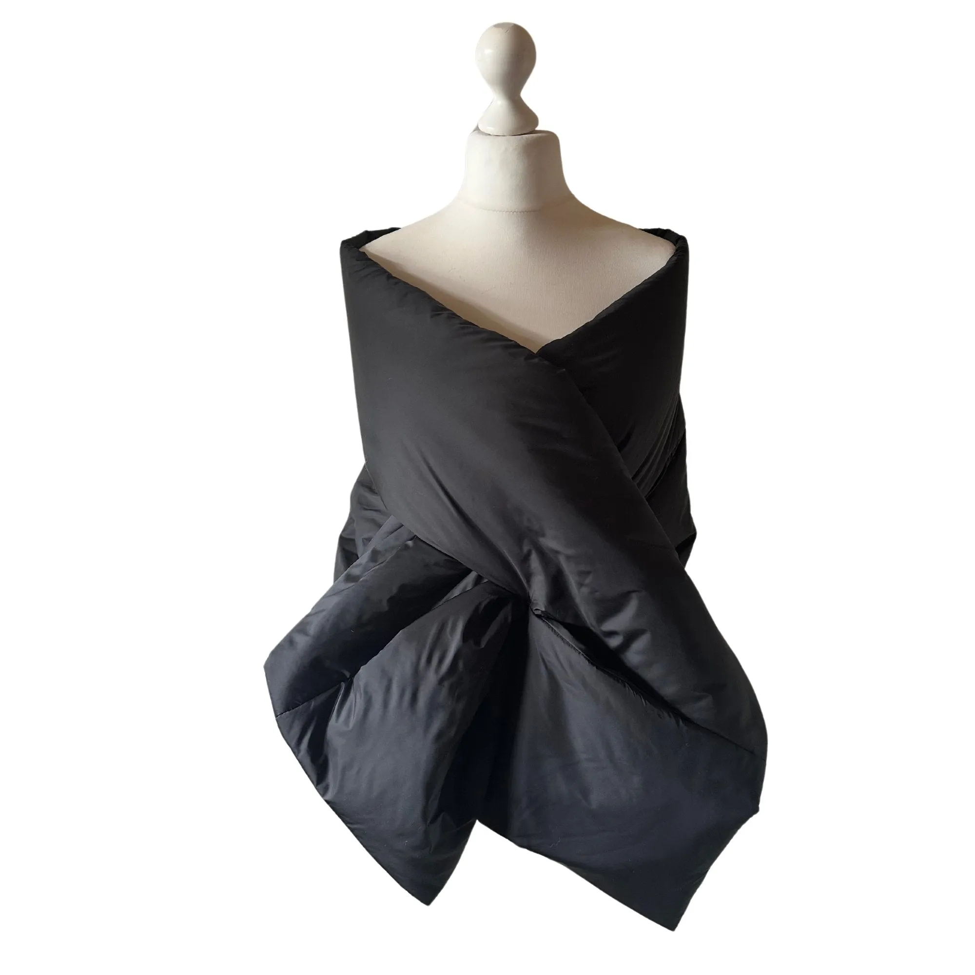 Black Cape Lagre Wide Scarf Puffer 18x70 inch with 2 pocket and Belt. Cape around shoulders wrap. Winter quilted shawl. Warm padded scarf. Down puffy scarves.