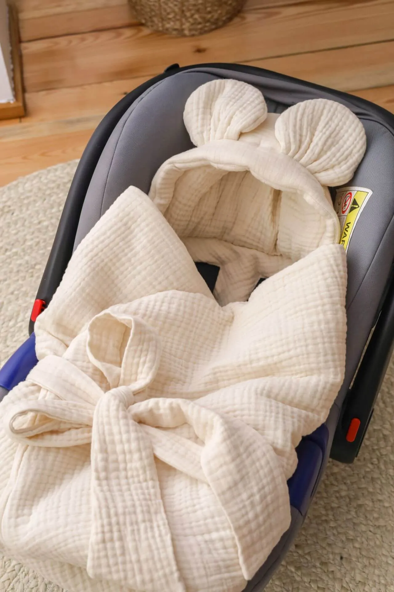 Handmade Car Seat Blanket - GOTS Organic Muslin Cotton - Vanilla