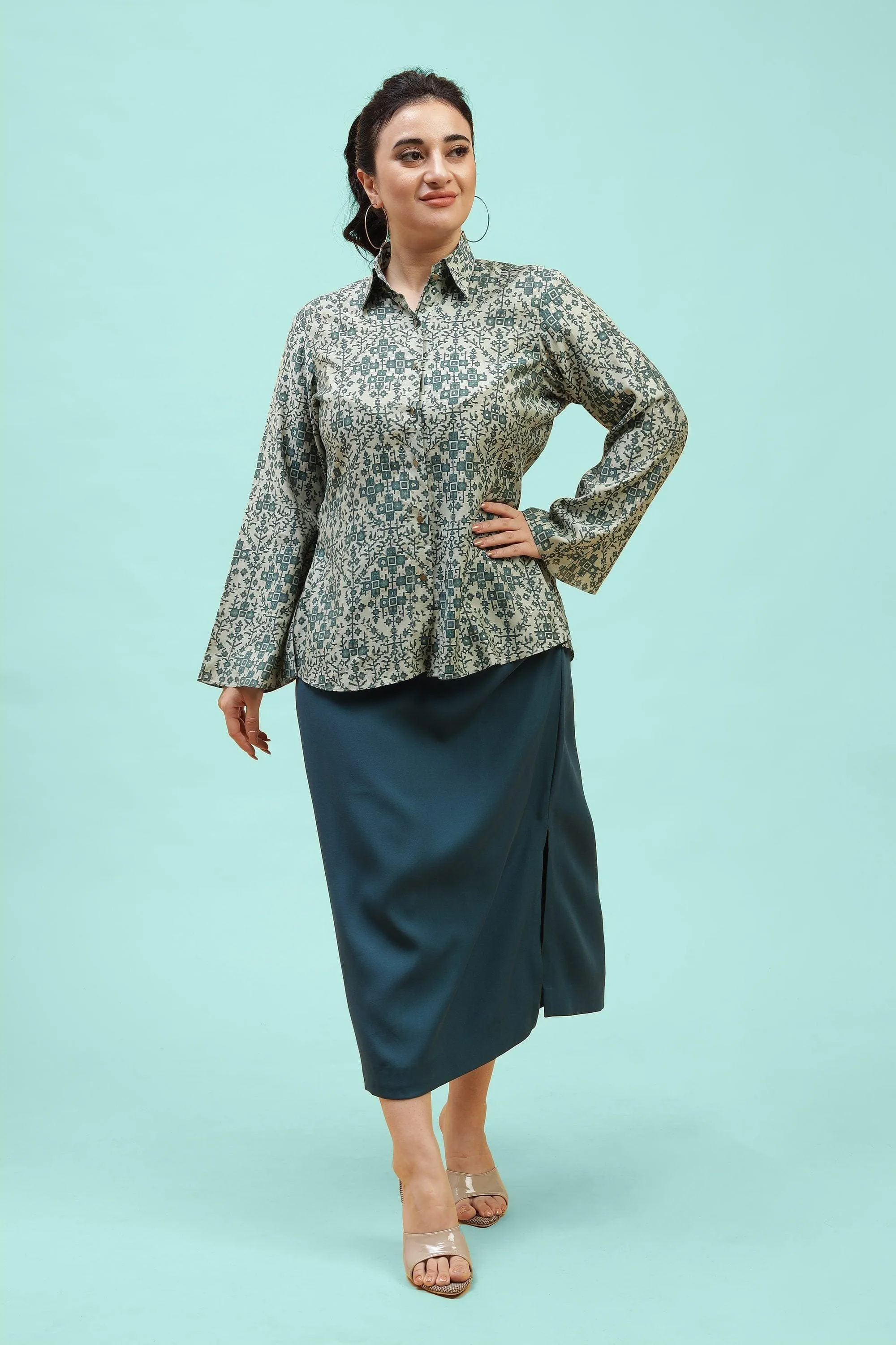 Plus Size Floral Printed Shirt Style Top