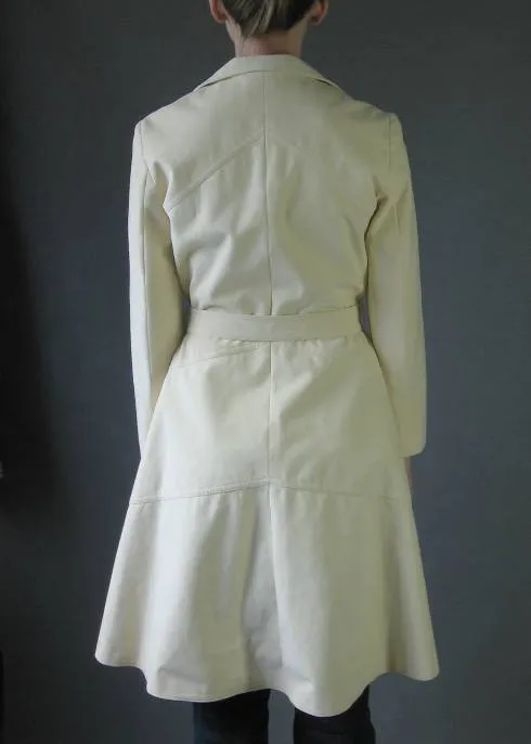 Women's 70s Trench Coat Mod Vintage Spy Girl White Ultra Suede Medium Samuel Robert VFG